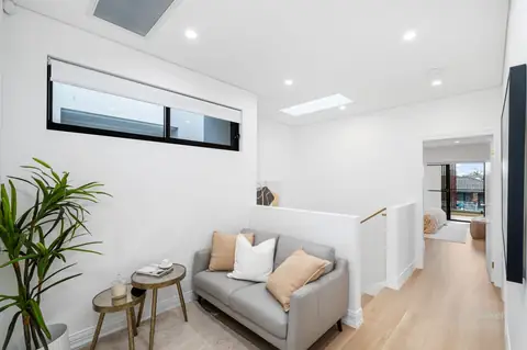 Upstairs sitting area at the top of the stairs – knockdown rebuild at 28 Aylesbury Crescent, Chipping Norton